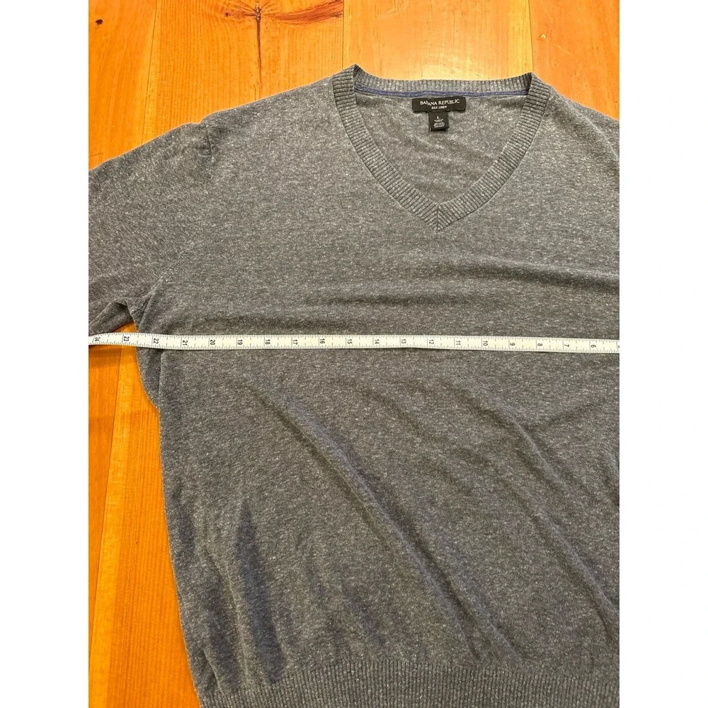 Banana Republic Men's L Silk Linen V Neck Sweater Gray 55% Silk 45% Linen